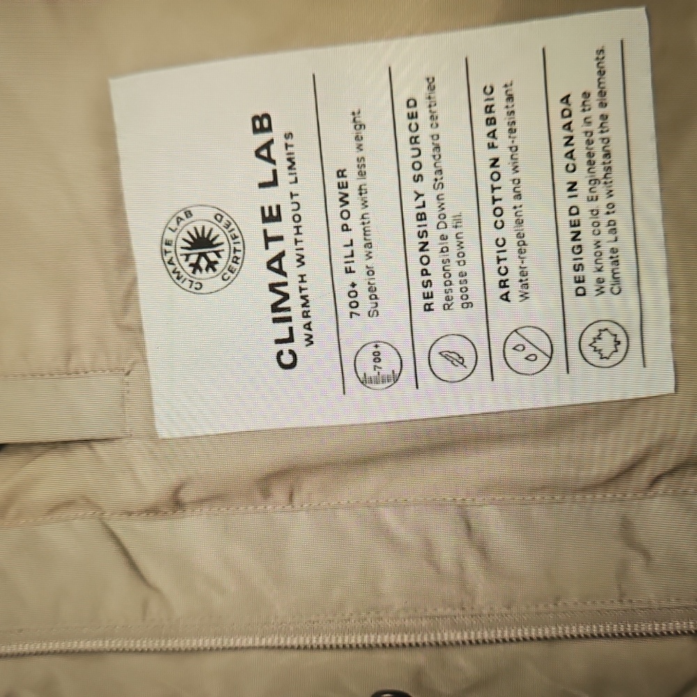 Aritzia Light Green Cloud Puffer Coat - Picture 5 of 12